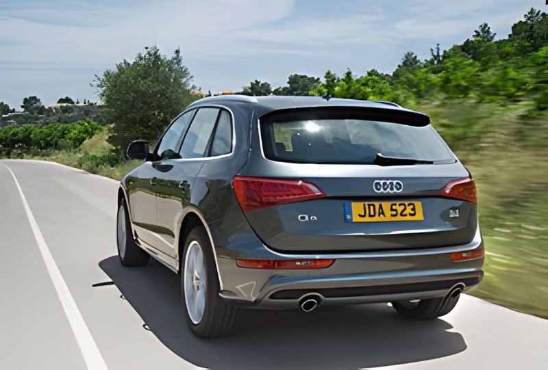 Can I receive a notification when the next Auto Trader Group annual report is published?