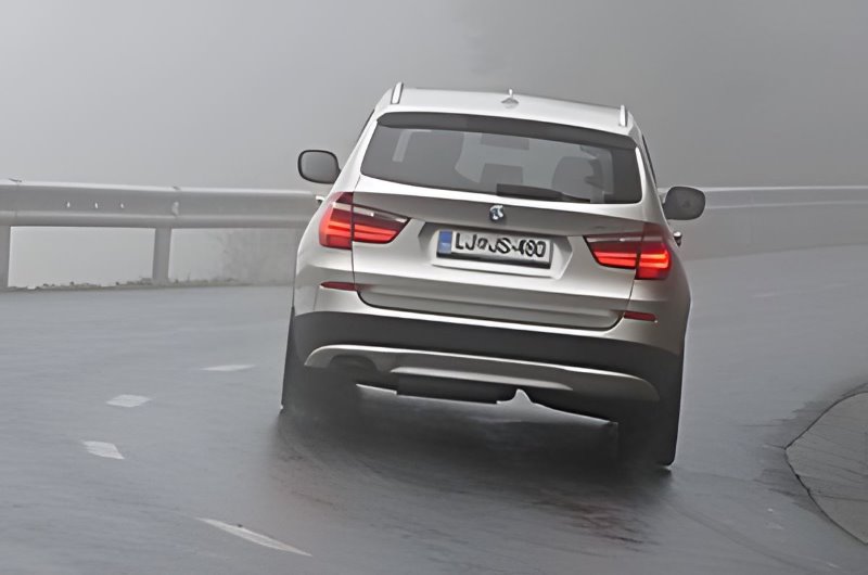 What is the best form of payment when selling a car privately?