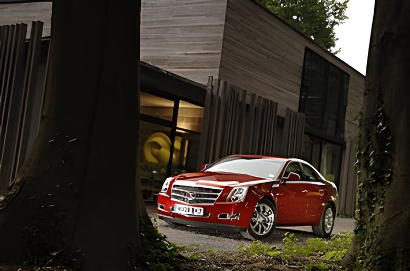 2013 Vauxhall Astra fighting off the rivals