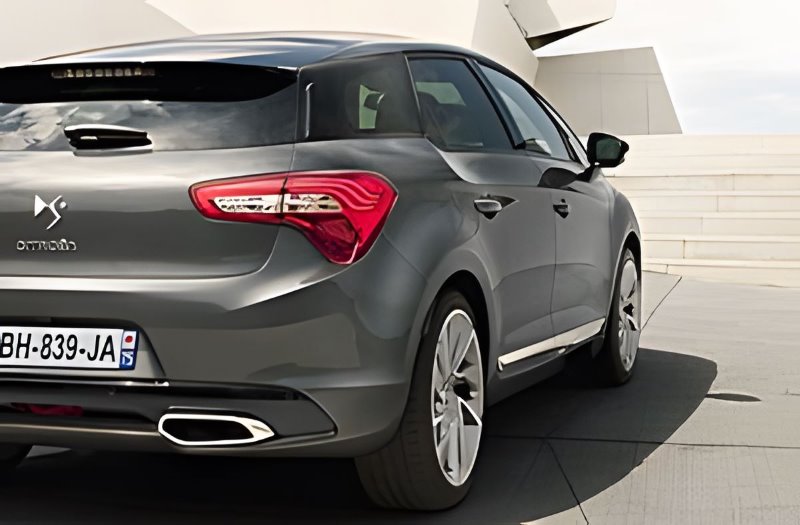 How long do most people keep their cars?