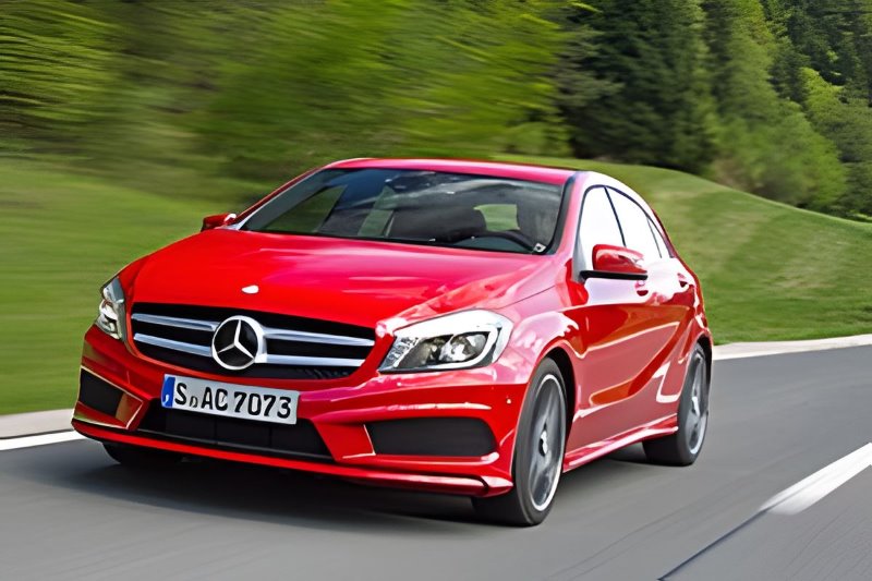 2013 Vauxhall Astra fighting off the rivals